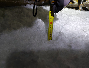 Zateplení stropu zděného rodinného domu pomocí foukané izolace